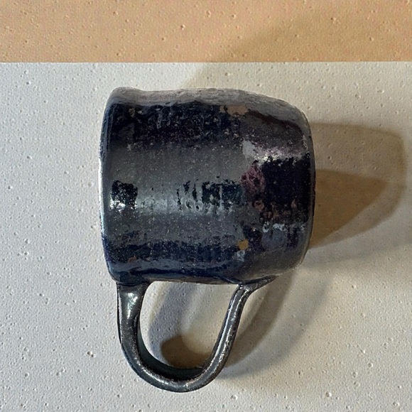 Vintage Cactus Mugs Studio Pottery Signed GEM 1975 Set Of 2 Black and Cream - Picture 13 of 15